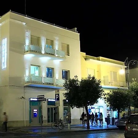 Citta Bella فندق غالّيبولي